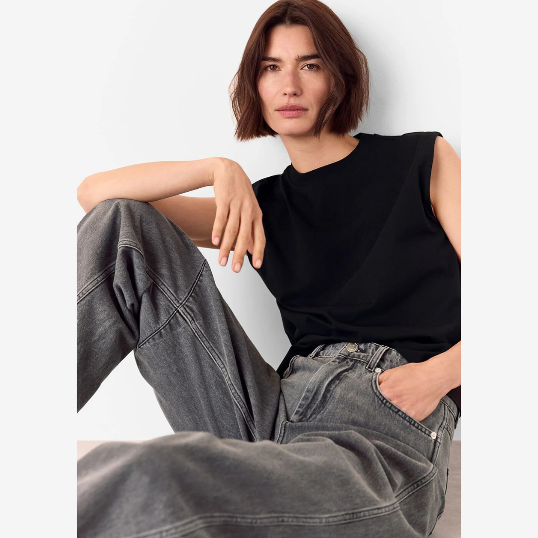 Horseshoe Barrel Leg Jean