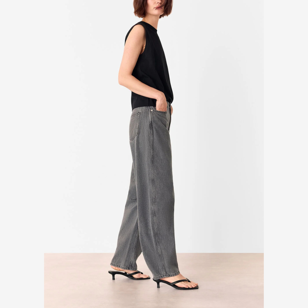 Horseshoe Barrel Leg Jean