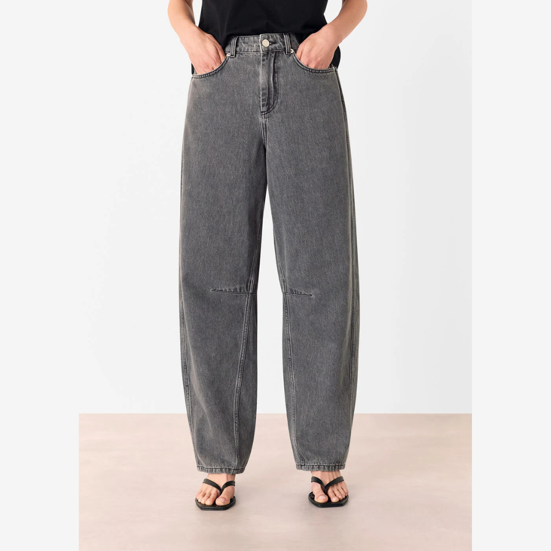 Horseshoe Barrel Leg Jean